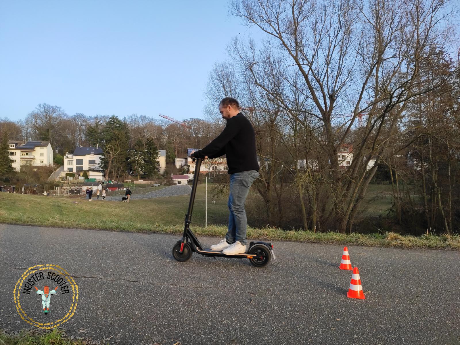 Viron - Elektro Scooter Mit Straßenzulassung Xi-700-s Viron XI-700-S Test: Was kann der E-Scooter von EveMotion?